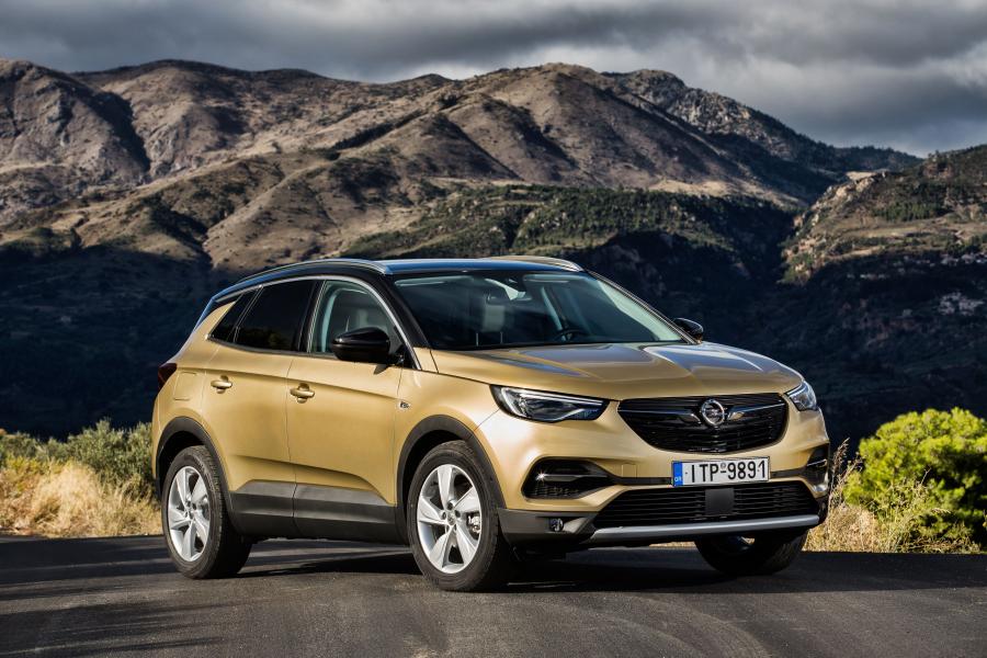  Opel Grandland X Turbo D 2017 года  (фото 39 из 42)